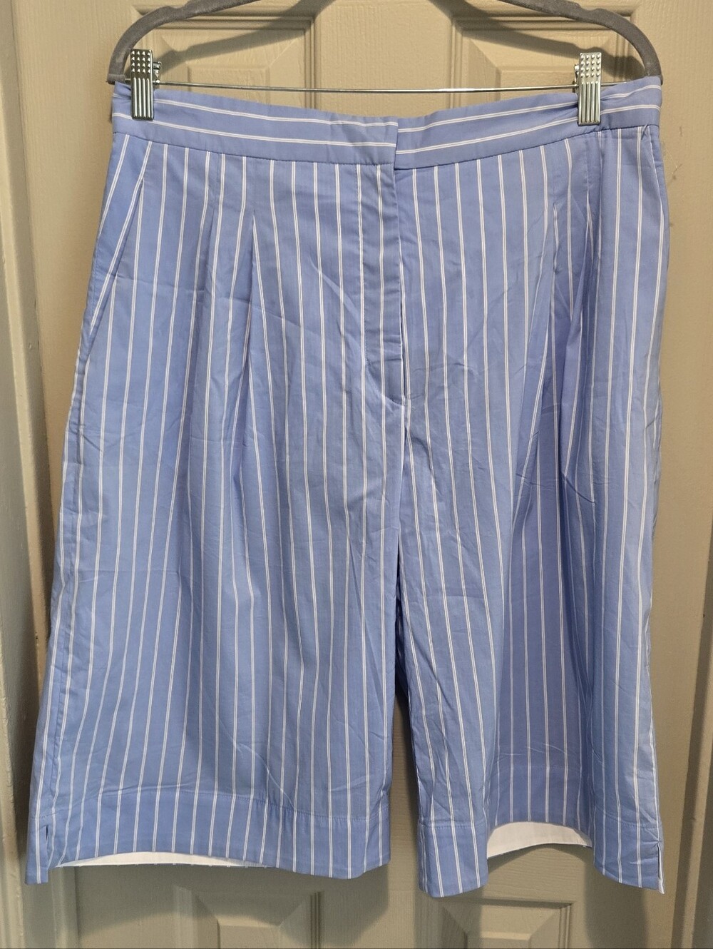 Zara Blue and White Pinstripe Wide-Leg Knee Length Shorts sz Large